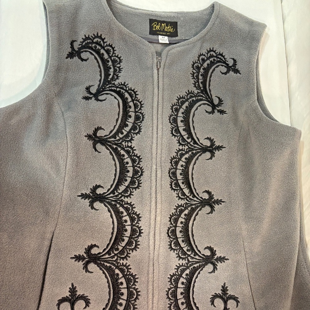 Bob Mackie Wearable Art Womens Medium Gray Embroidered Fleece Zip Up Vest